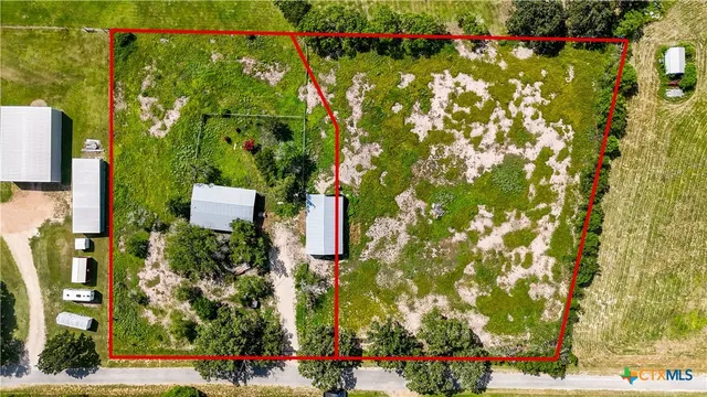 a picture of street sign