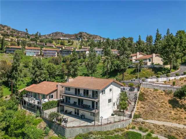 $2,190,000 | 1218 East Tujunga Avenue, Burbank, CA 91501