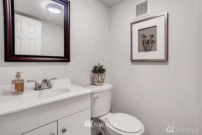 4412 Southwest 101st Street Seattle, WA 98146 - Photo 16 of 23 Gallery Image 16