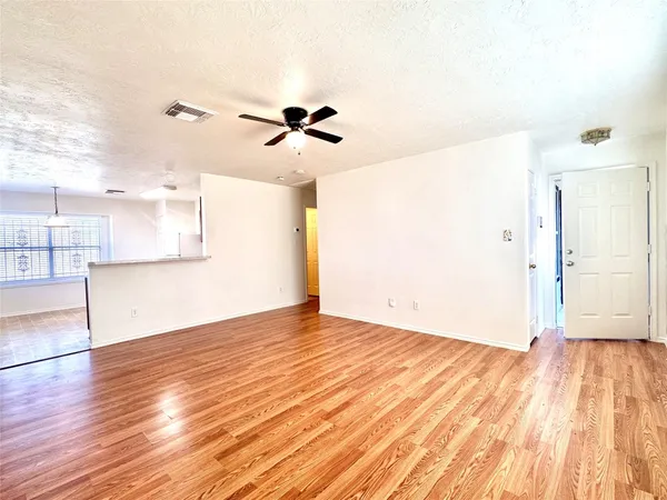 $1,475 | 8225 Gladstone Street, Houston, TX 77051