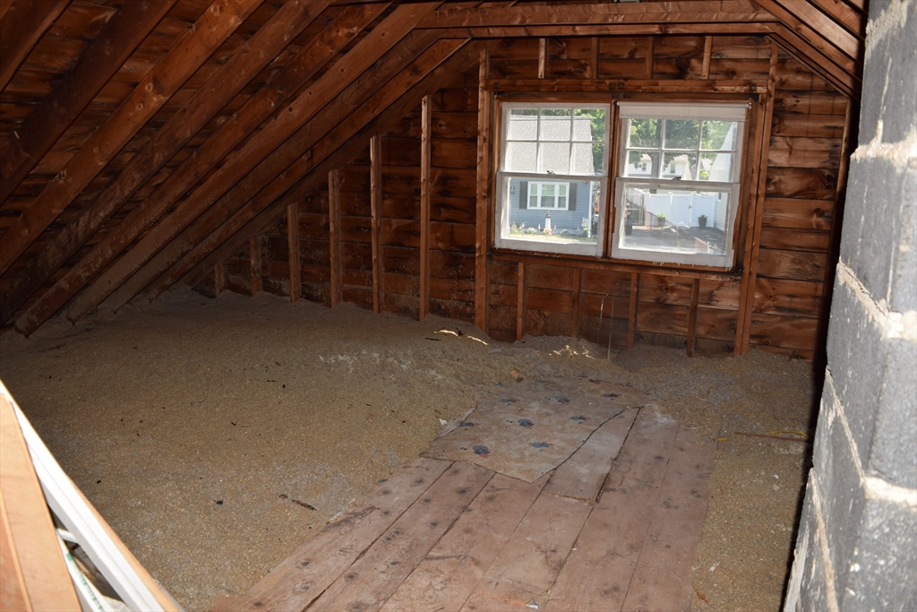 43 Barton Street Springfield, MA 01104 - Photo 17 of 25