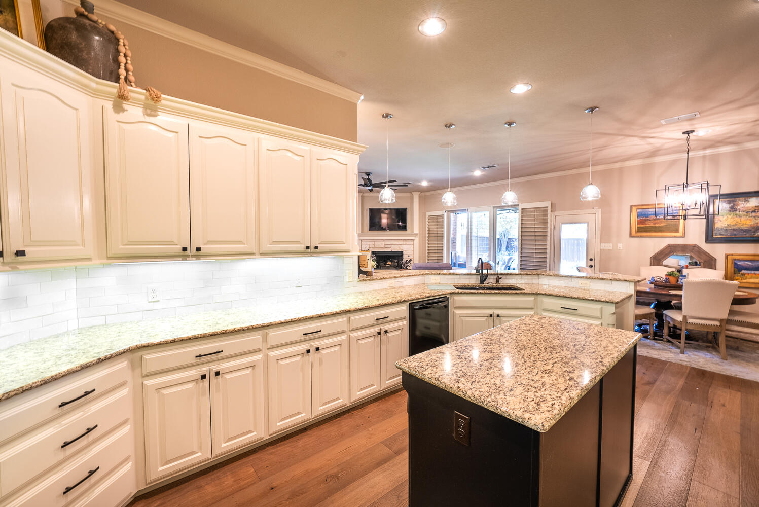 6005 90th Street Lubbock, TX 79424 - Photo 5 of 25 DSC01432