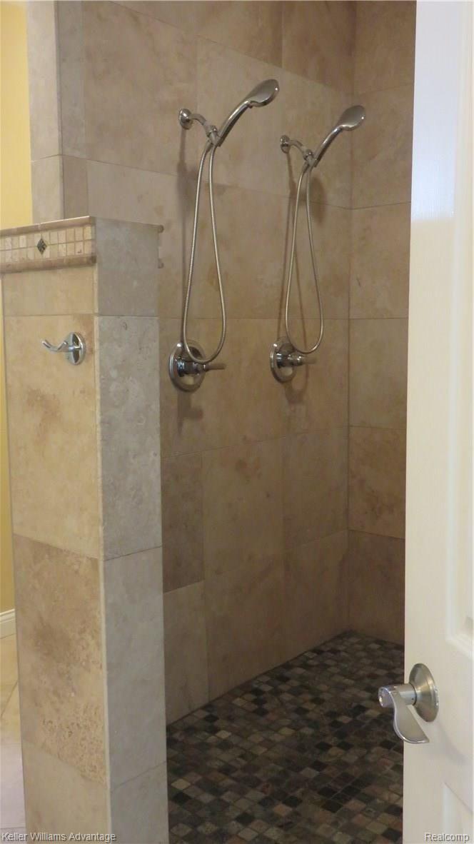 6487 North Beck Road Canton, MI 48187 - Photo 22 of 41 8'x8' stone master shower for three.