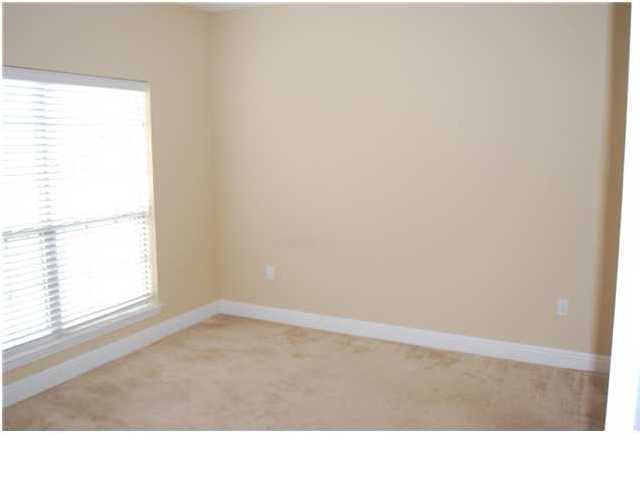 473 Lime Crestview, FL 32536 - Photo 10 of 16 a room with a window