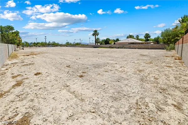 $590,000 | 5200 Grand Teton Drive, Las Vegas, NV 89131