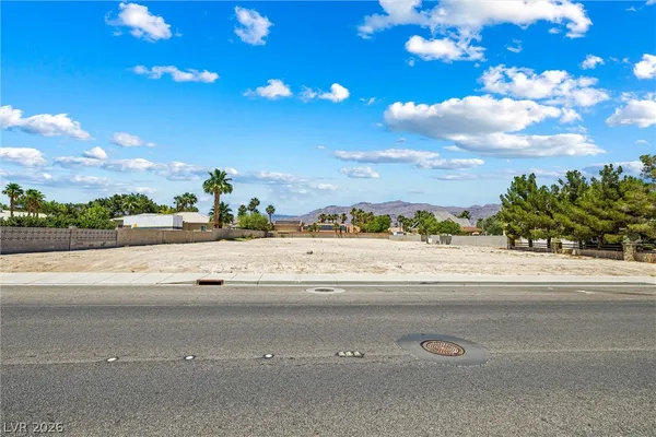 $590,000 | 5200 Grand Teton Drive, Las Vegas, NV 89131