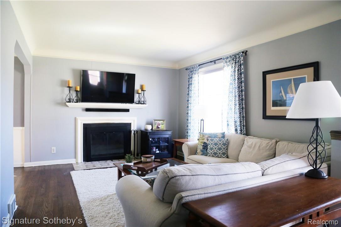 417 West Webster Road Royal Oak, MI 48073 - Photo 2 of 18 2.JPG