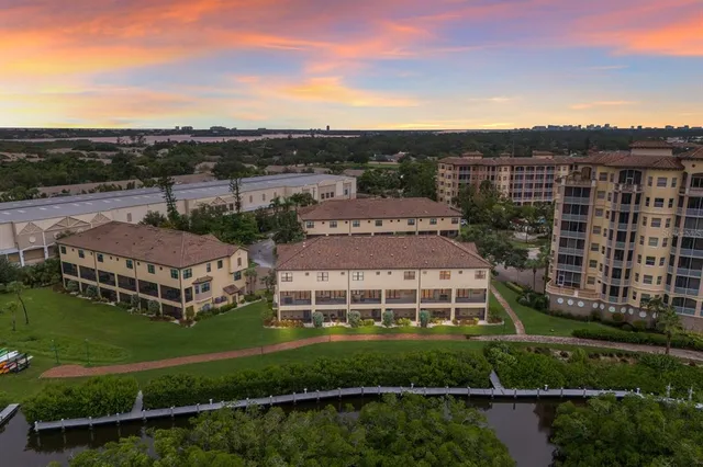 $695,000 | 5565 Cannes Circle, Unit 5565, Sarasota, FL 34231