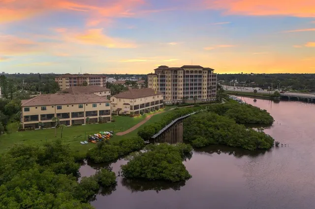 $695,000 | 5565 Cannes Circle, Unit 5565, Sarasota, FL 34231