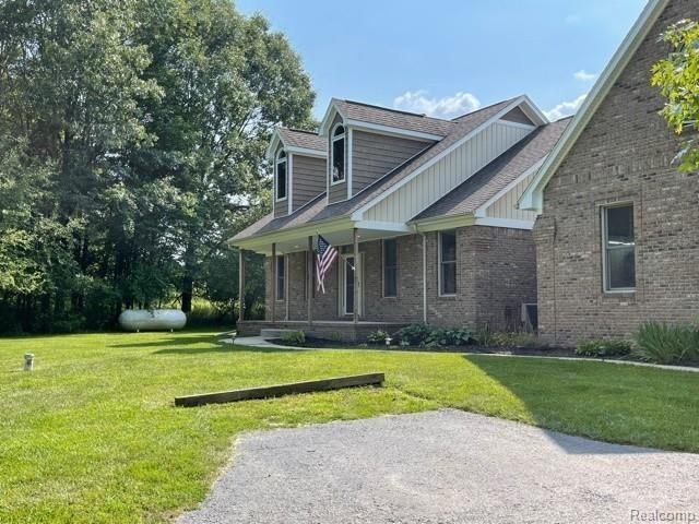 9587 Ellis Road Clarkston, MI 48348 - Photo 3 of 32 3.jpg