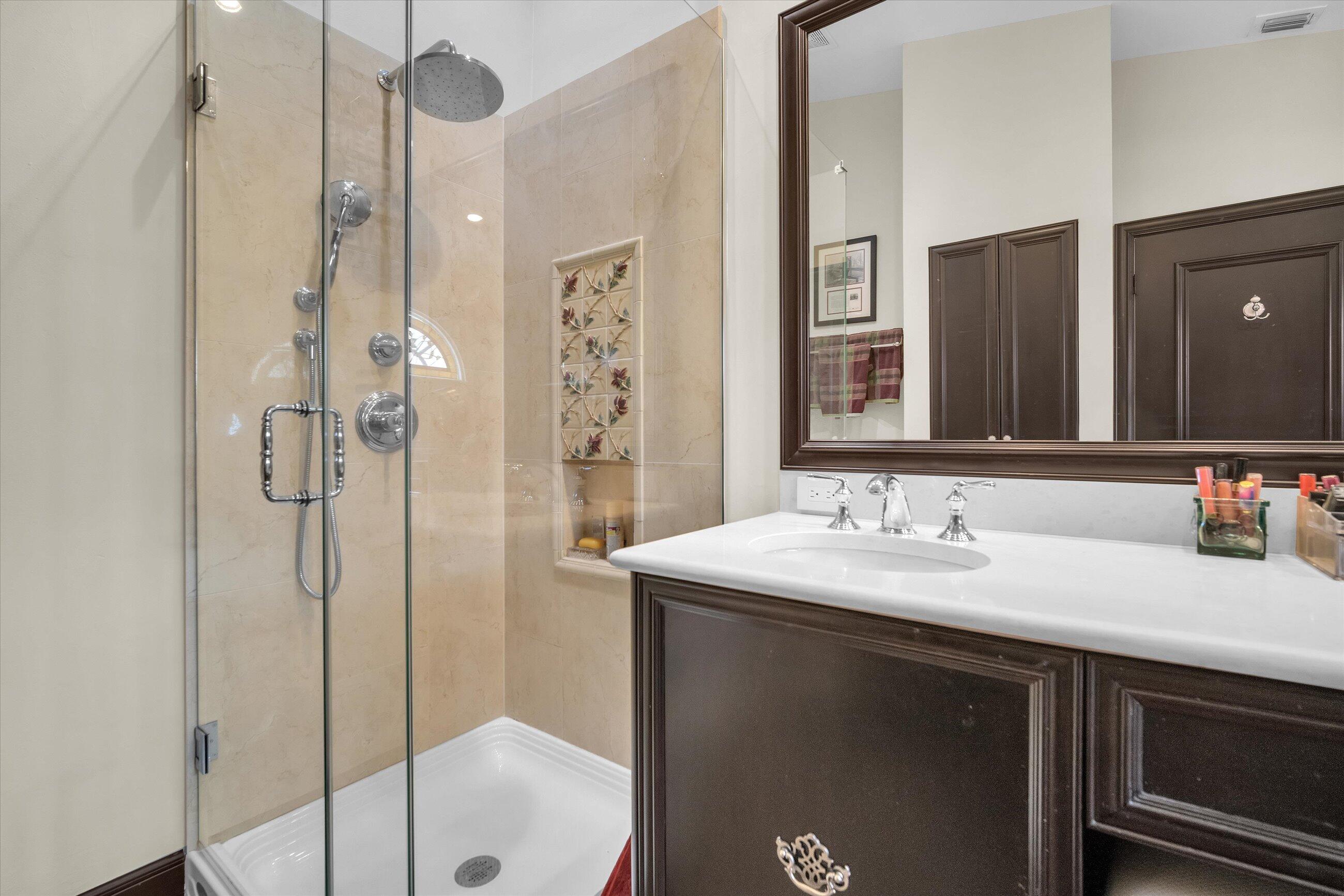 5049 Pointe Emerald Lane Boca Raton, FL 33431 - Photo 23 of 30 Primary Bath