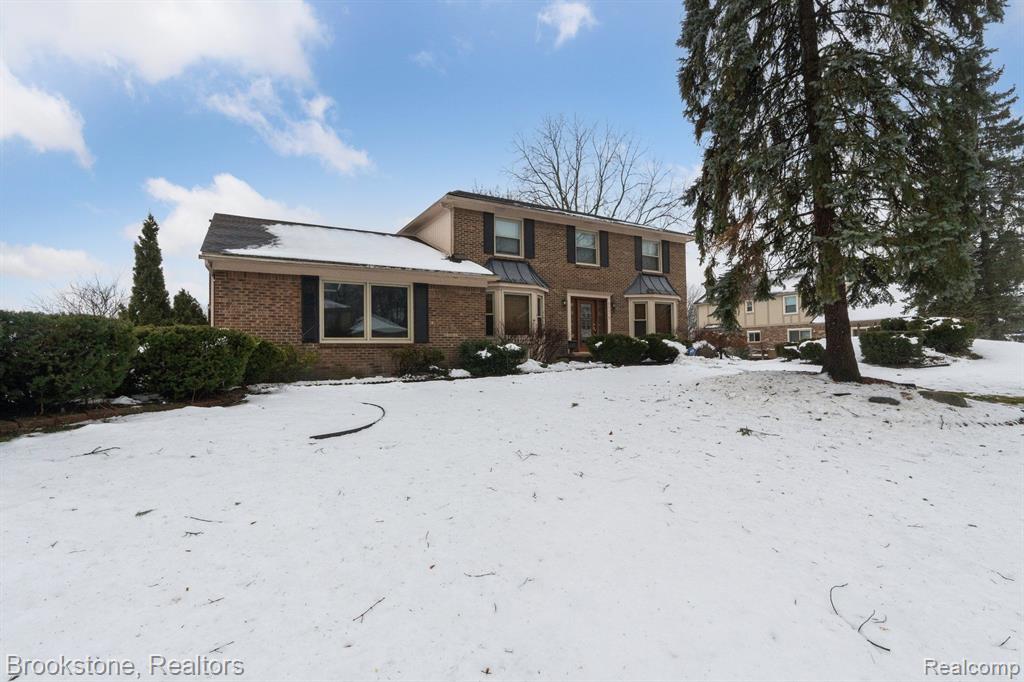 36875 Chesapeake Road Farmington Hills, MI 48335 - Photo 2 of 41