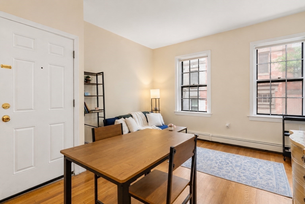 28 Phillips Street, Unit 1 Boston, MA 02114 - Photo 5 of 12