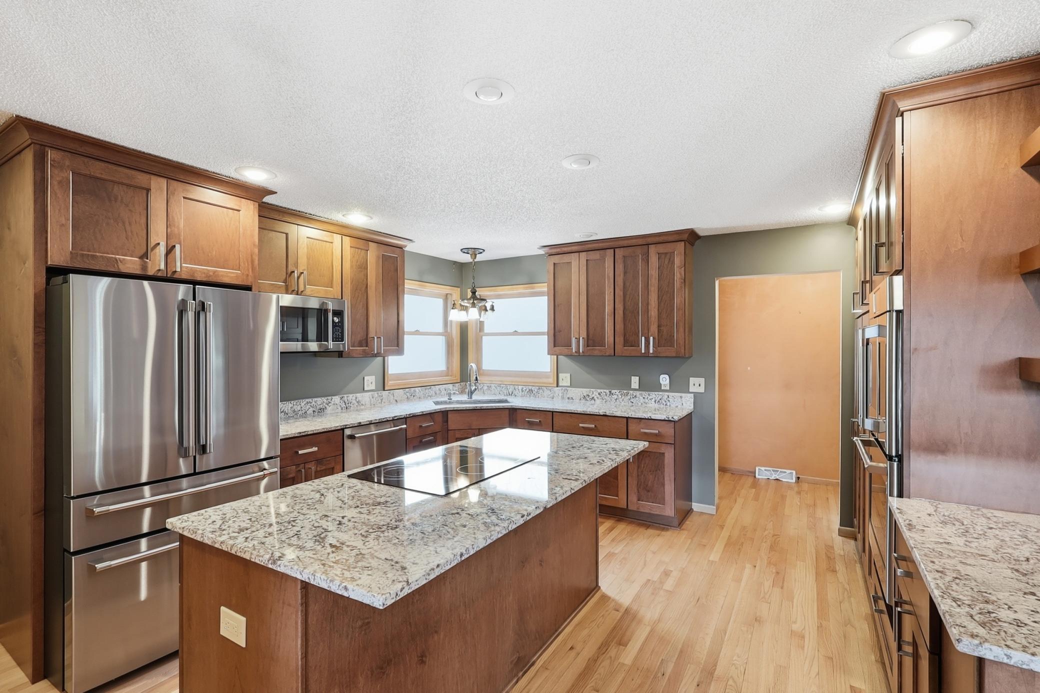 2225 Chestnut Road Hamel, MN 55340 - Photo 4 of 45