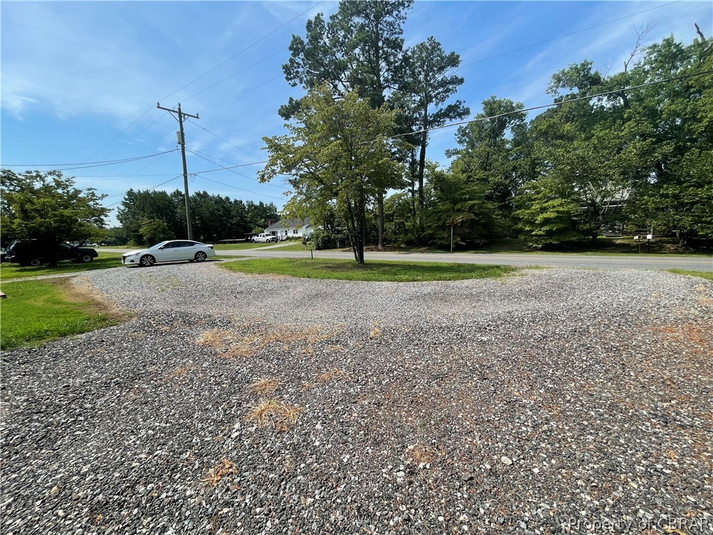 482 Centerville Road Shacklefords, VA 23156 - Photo 10 of 24 Circular driveway