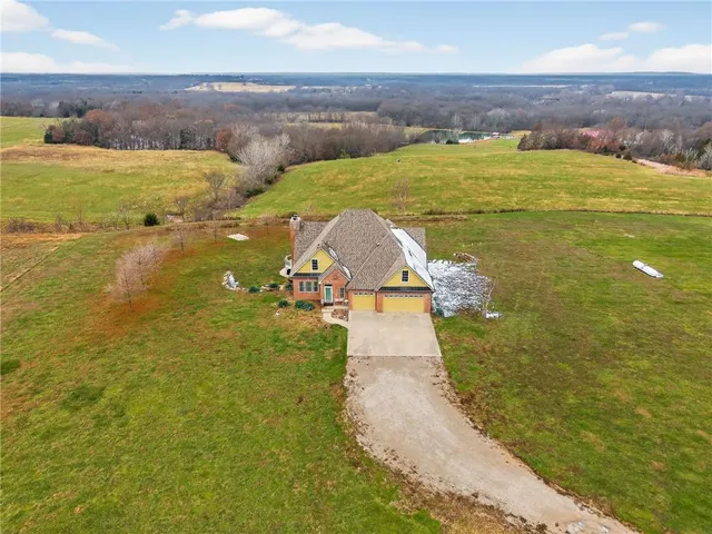 $1,200,000 | 1978 Southwest County Road 11517, Rich Hill, MO 64779