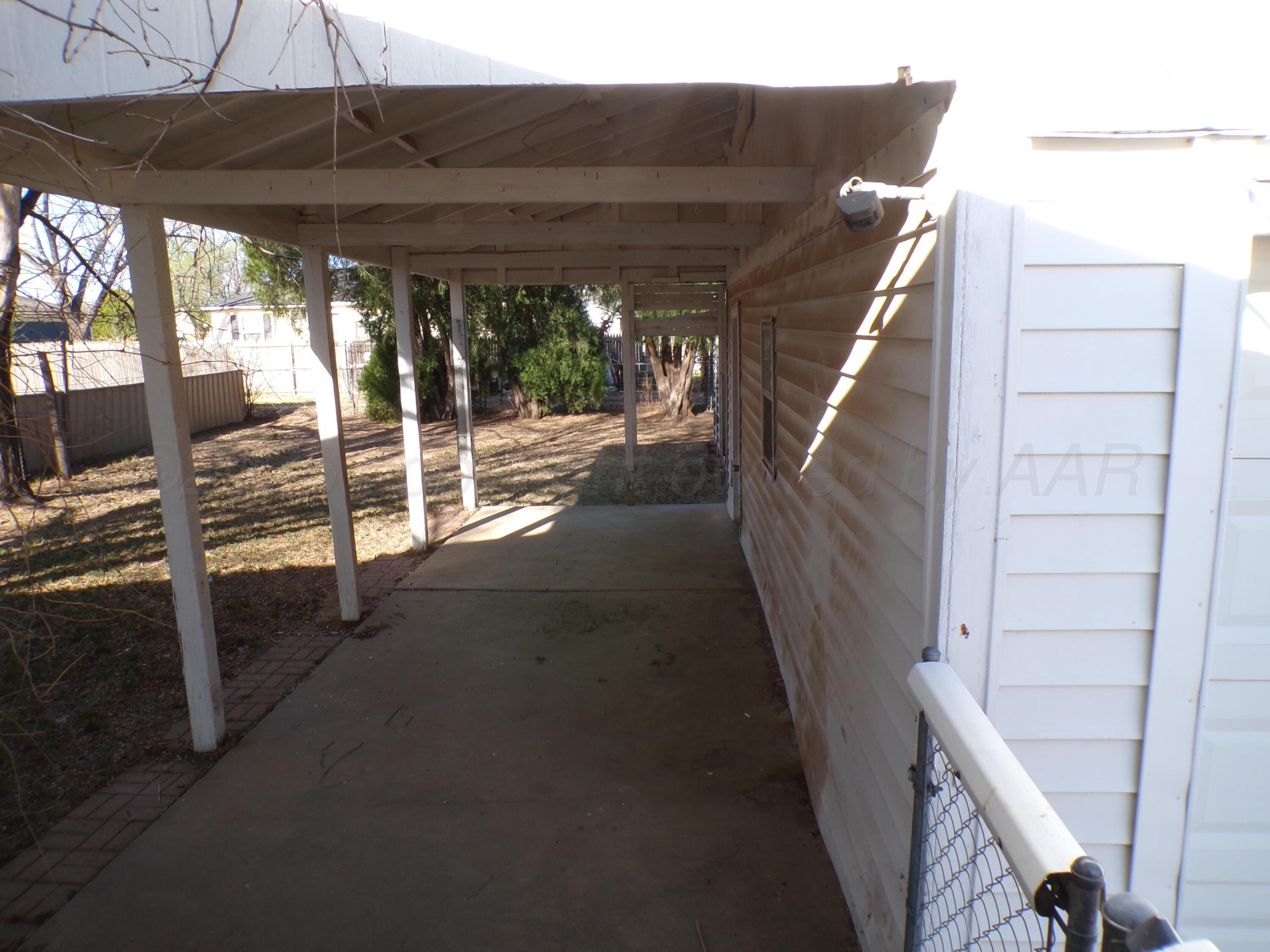 4208 South Ong Street Amarillo, TX 79110 - Photo 18 of 20 BACKYARD