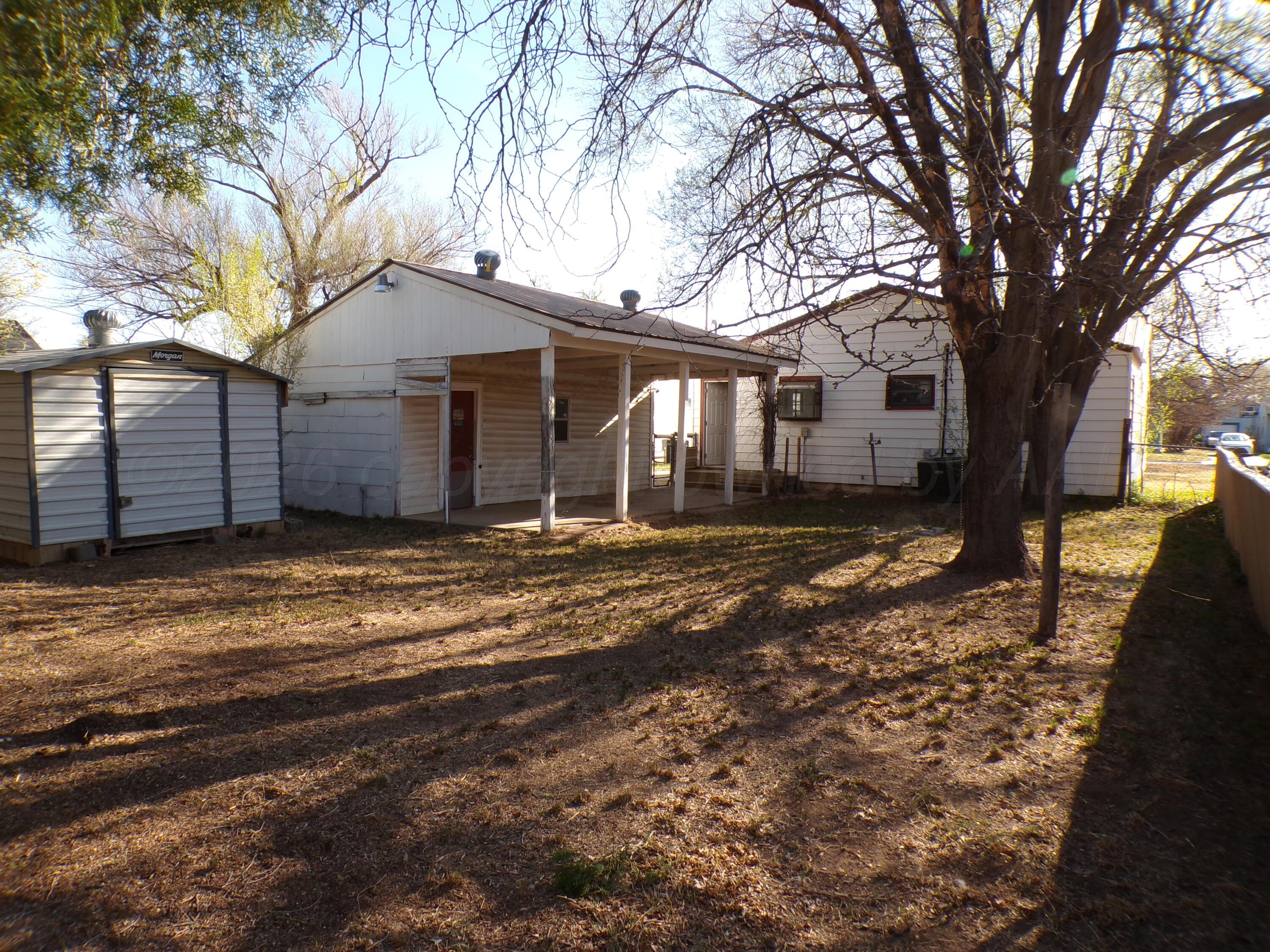 4208 South Ong Street Amarillo, TX 79110 - Photo 6 of 20 GARAGE