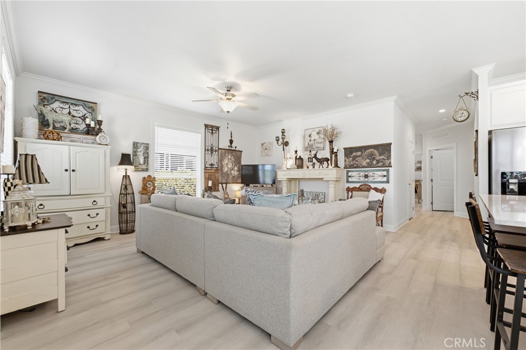 23301 Ridge Rte Drive, Unit 111 Laguna Hills, CA 92653 - Photo 4 of 43