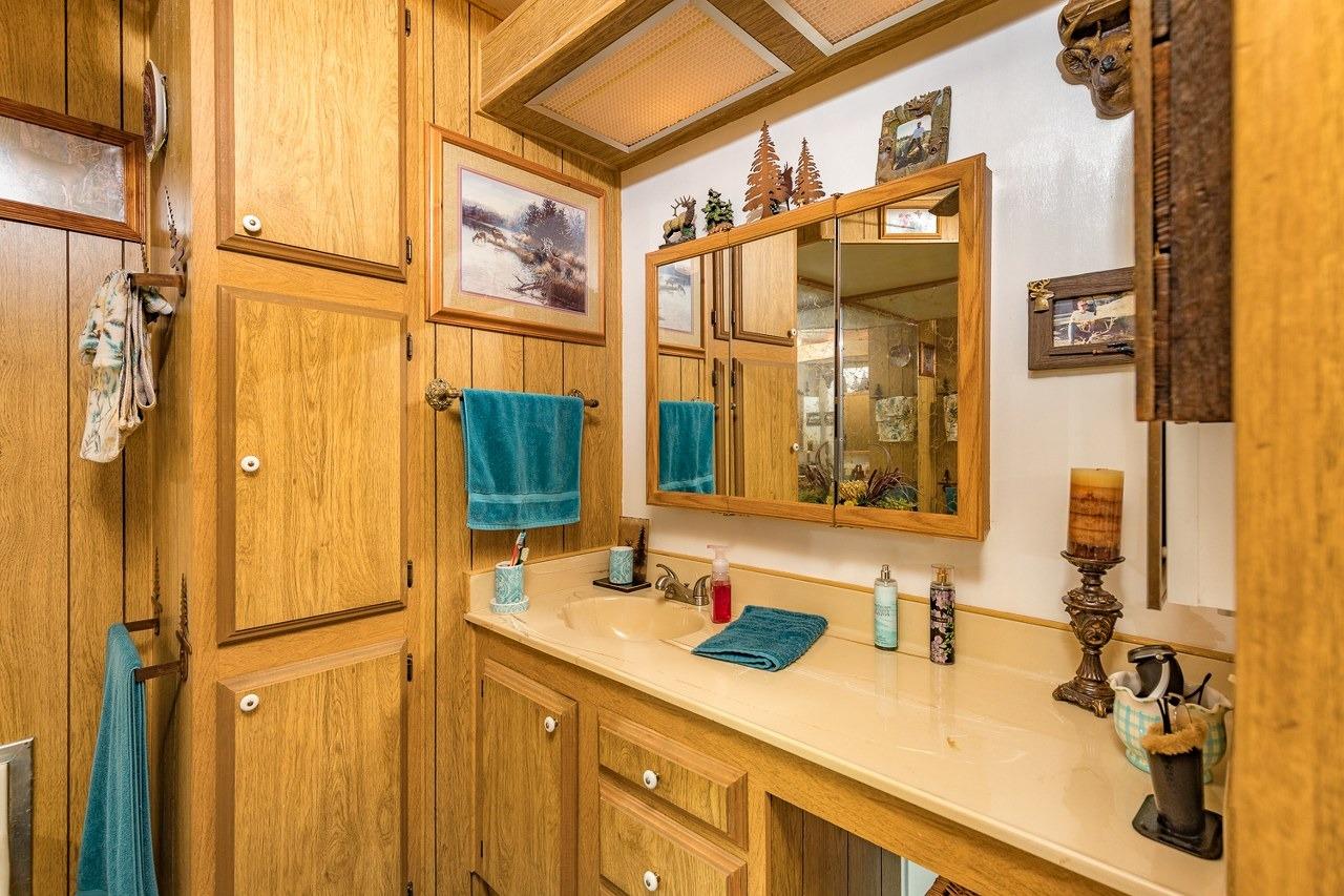 4061 Buckeye Road Mariposa, CA 95338 - Photo 16 of 81 Gallery Image 16