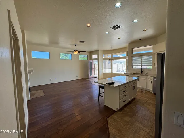 $2,100 | 19231 North Coyote Lakes Parkway, Surprise, AZ 85378