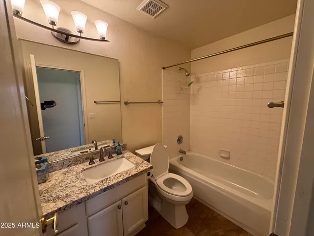 $2,100 | 19231 North Coyote Lakes Parkway, Surprise, AZ 85378