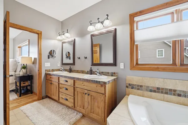 $960,000 | 68836 215th Street, Darwin, MN 55324