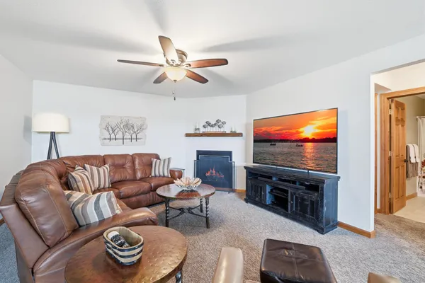 $960,000 | 68836 215th Street, Darwin, MN 55324