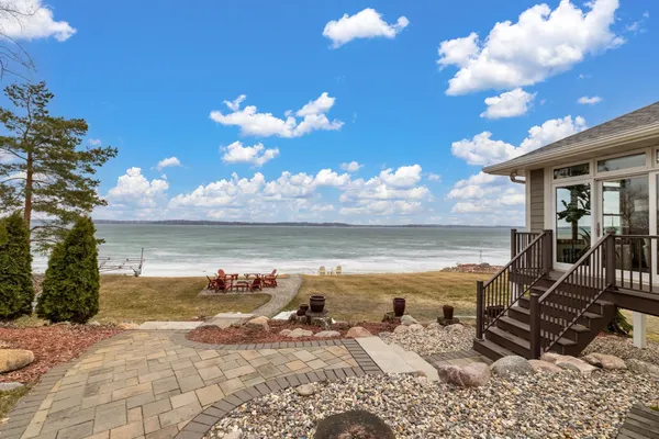 $960,000 | 68836 215th Street, Darwin, MN 55324