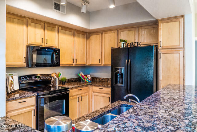 2150 West Alameda Road, Unit 1399 Phoenix, AZ 85085 - Photo 11 of 36 Kitchen Appliances