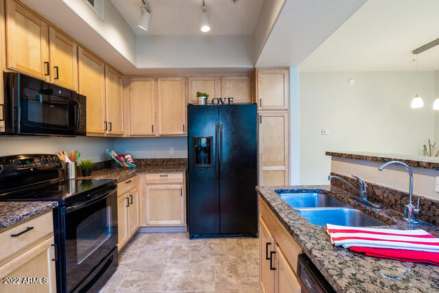 2150 West Alameda Road, Unit 1399 Phoenix, AZ 85085 - Photo 12 of 36 Kitchen Galley