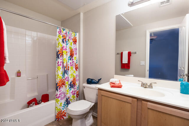 2150 West Alameda Road, Unit 1399 Phoenix, AZ 85085 - Photo 24 of 36 Loft Bathroom