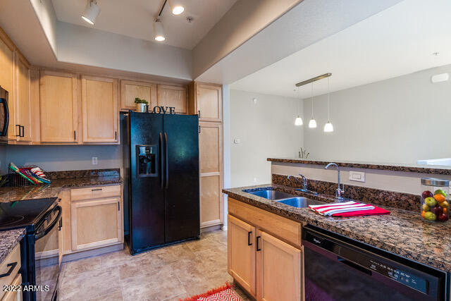 2150 West Alameda Road, Unit 1399 Phoenix, AZ 85085 - Photo 10 of 36 Full Kitchen
