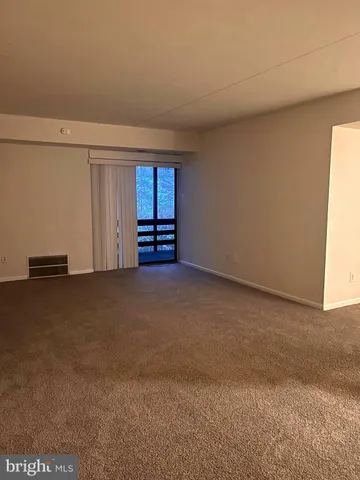 a close up view of washer and dryer