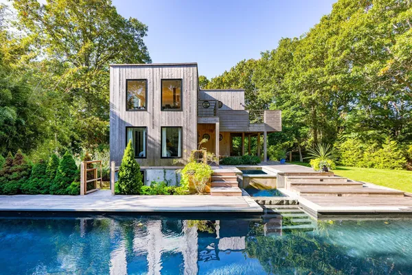 $65,000 | 11 Woodhollow Drive, East Hampton, NY 11937
