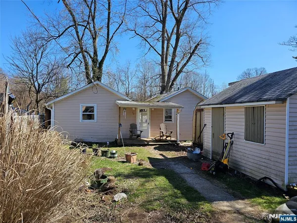 $150,000 | 30 Riverside Drive, Oakland, NJ 07436