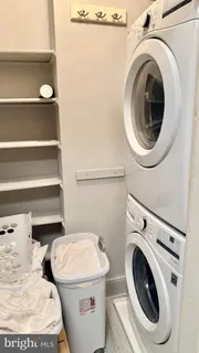 a close up view of a washer and dryer