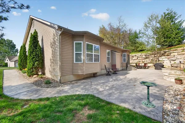 $435,000 | 6712 Silverstone Court, Byrnes Mill, MO 63051