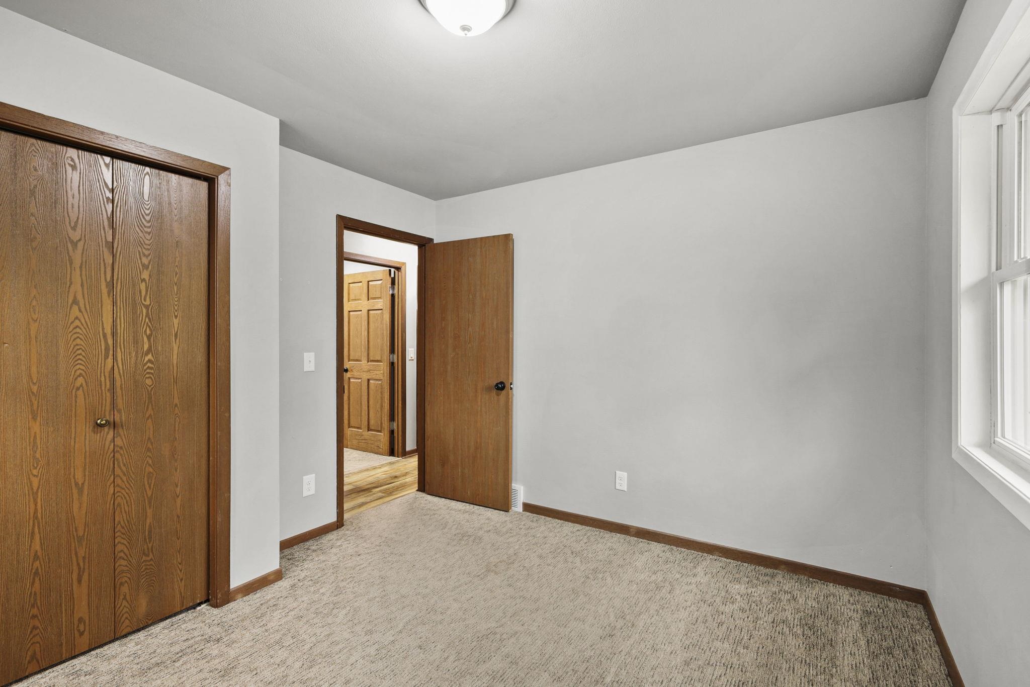 2610 Gladeview Road Cottage Grove, WI 53527 - Photo 14 of 37