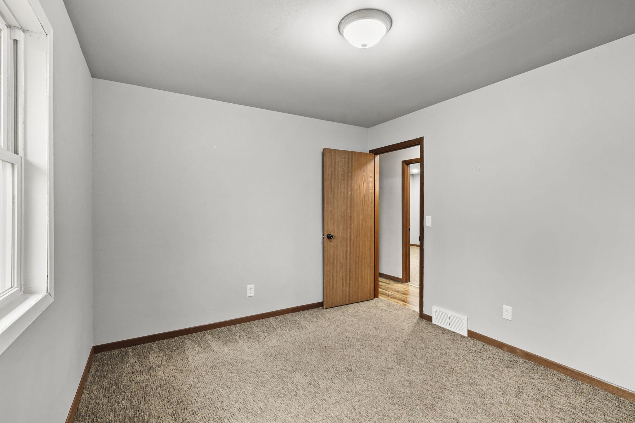 2610 Gladeview Road Cottage Grove, WI 53527 - Photo 16 of 37