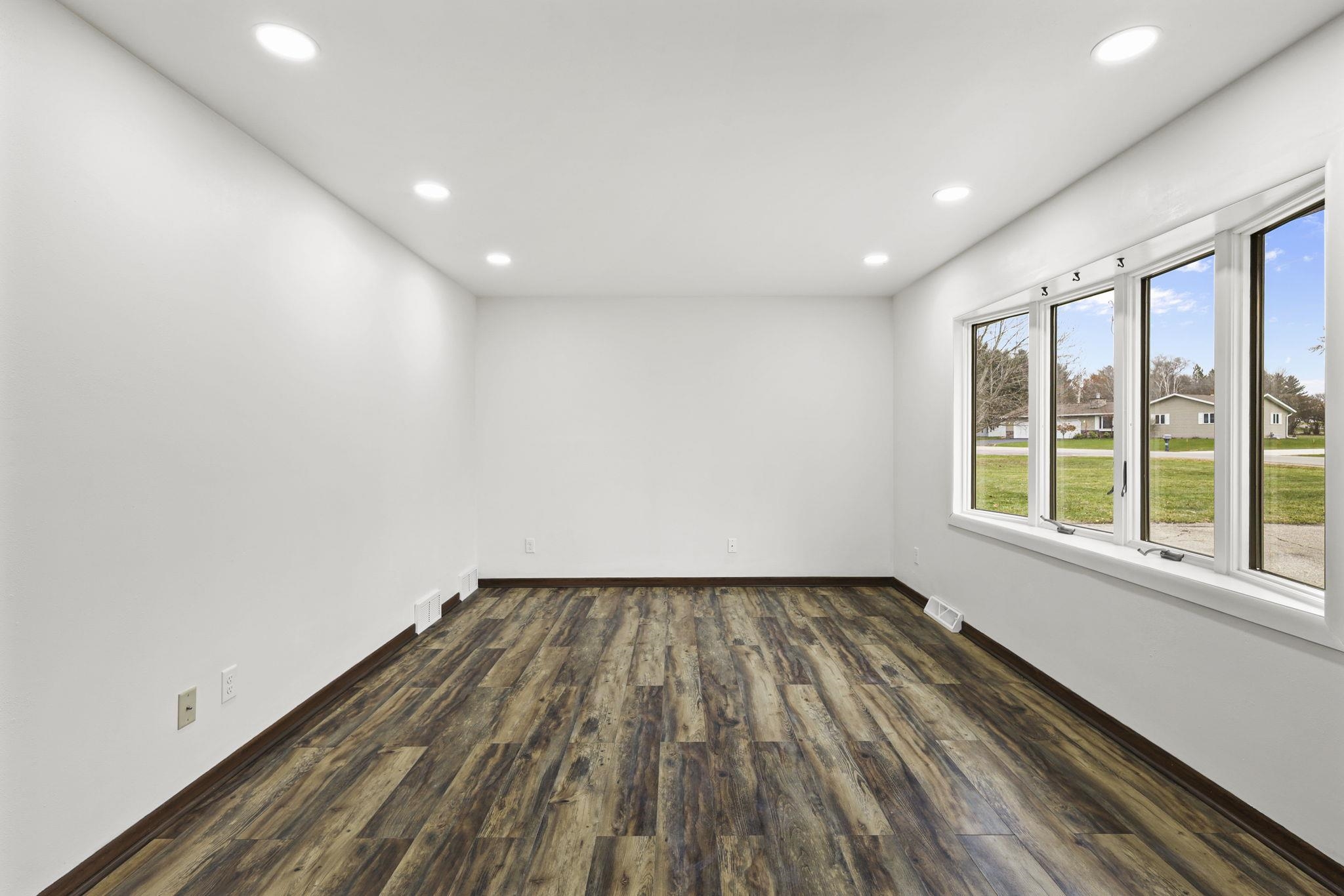 2610 Gladeview Road Cottage Grove, WI 53527 - Photo 2 of 37