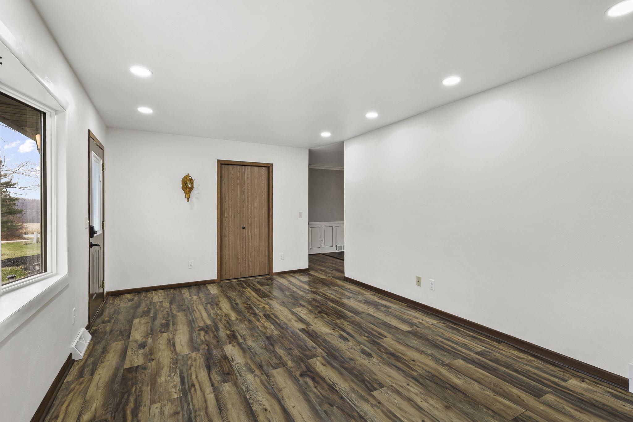 2610 Gladeview Road Cottage Grove, WI 53527 - Photo 4 of 37