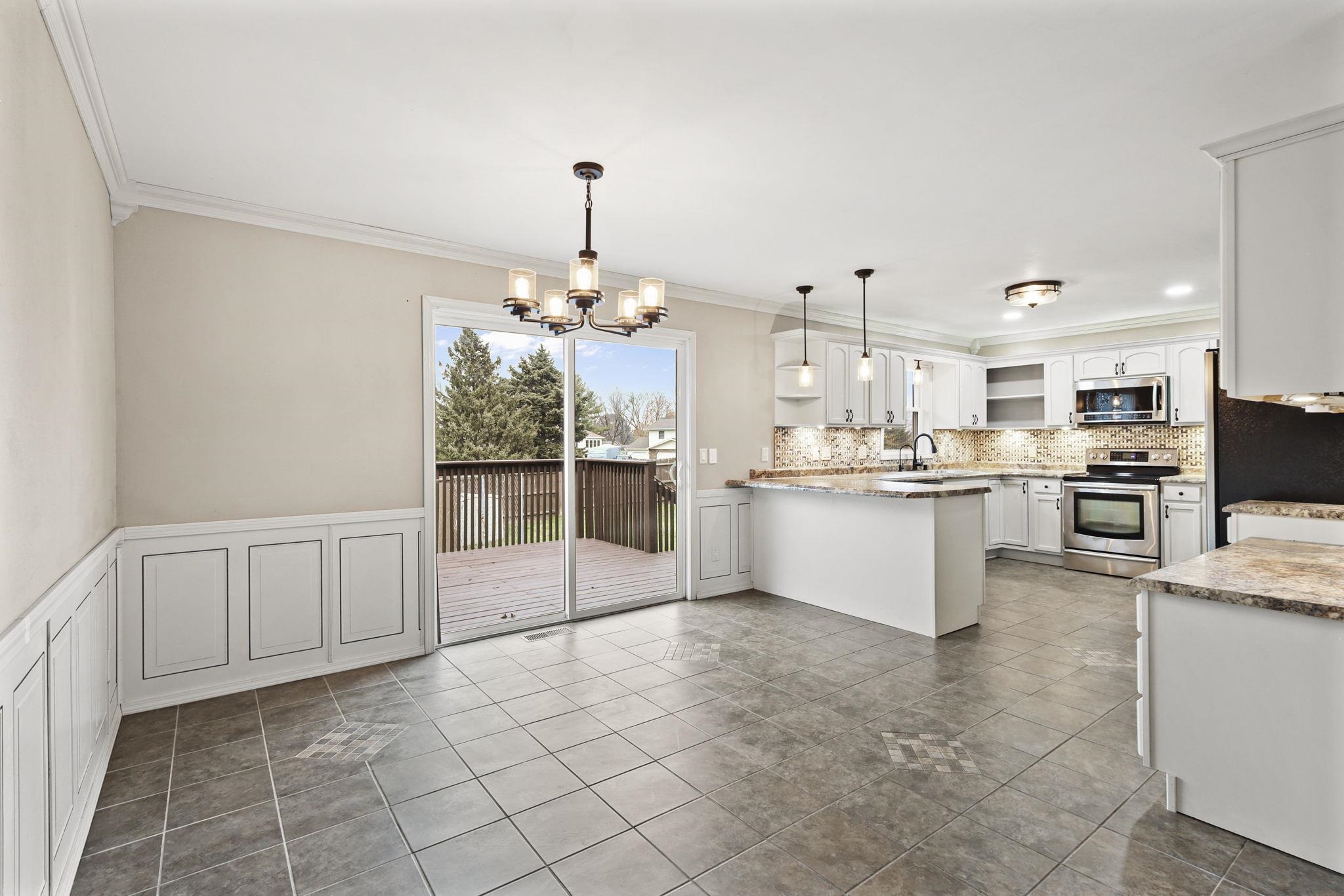 2610 Gladeview Road Cottage Grove, WI 53527 - Photo 5 of 37