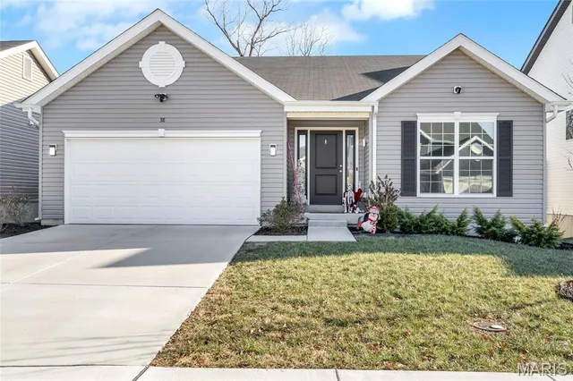 $329,900 | 38 Brush Crk Drive, Pacific, MO 63069