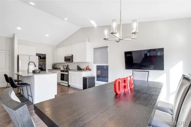 $329,900 | 38 Brush Crk Drive, Pacific, MO 63069