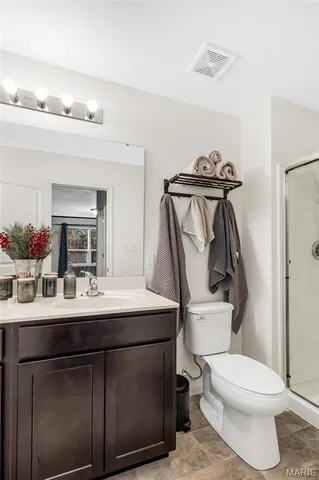 $329,900 | 38 Brush Crk Drive, Pacific, MO 63069