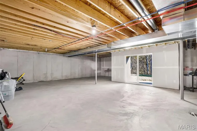 $329,900 | 38 Brush Crk Drive, Pacific, MO 63069