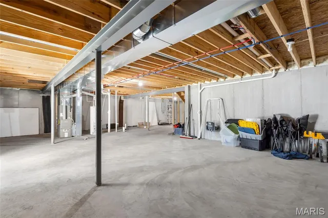 $329,900 | 38 Brush Crk Drive, Pacific, MO 63069