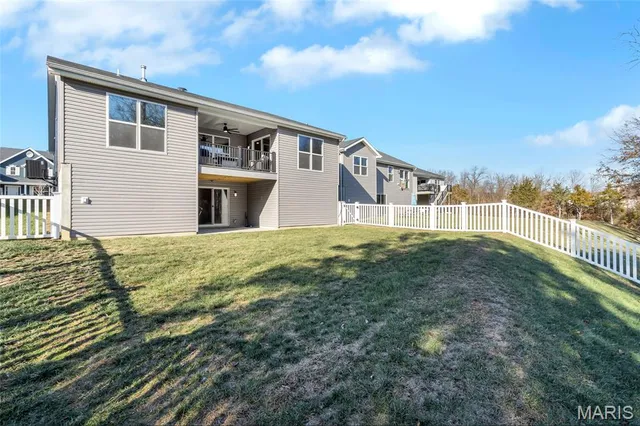 $329,900 | 38 Brush Crk Drive, Pacific, MO 63069