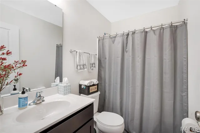 $329,900 | 38 Brush Crk Drive, Pacific, MO 63069